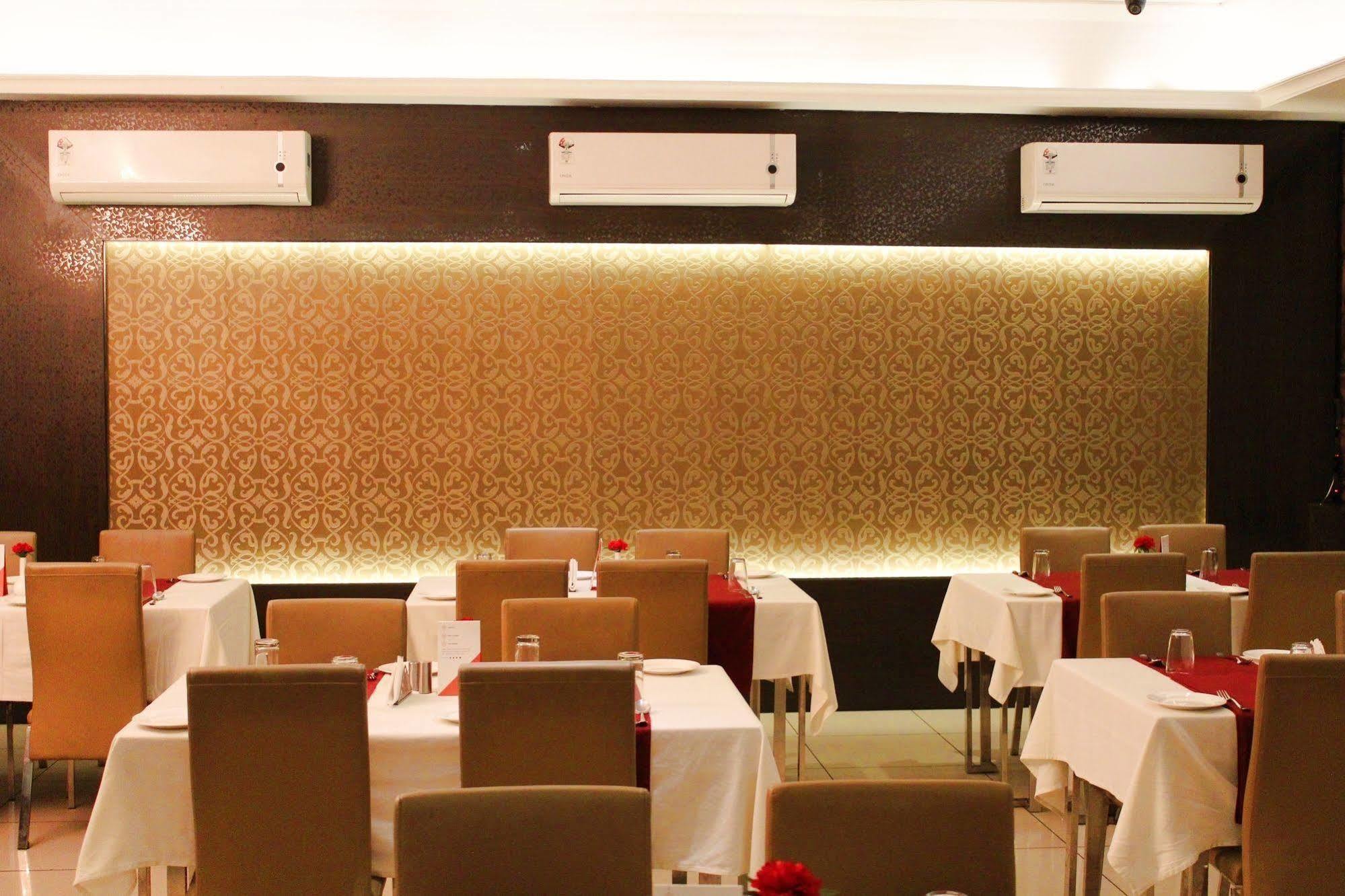 海得拉巴 Genx Banjara Hill 1589酒店 外观 照片
