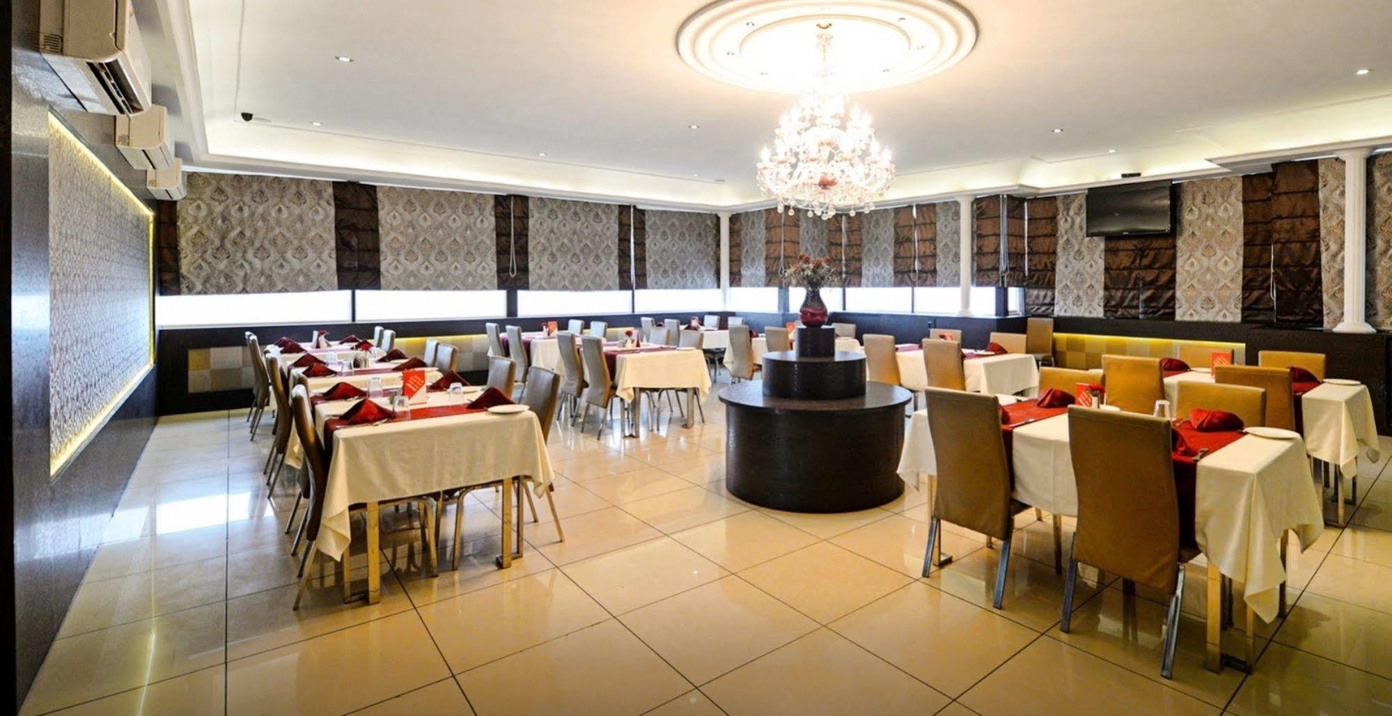 海得拉巴 Genx Banjara Hill 1589酒店 外观 照片
